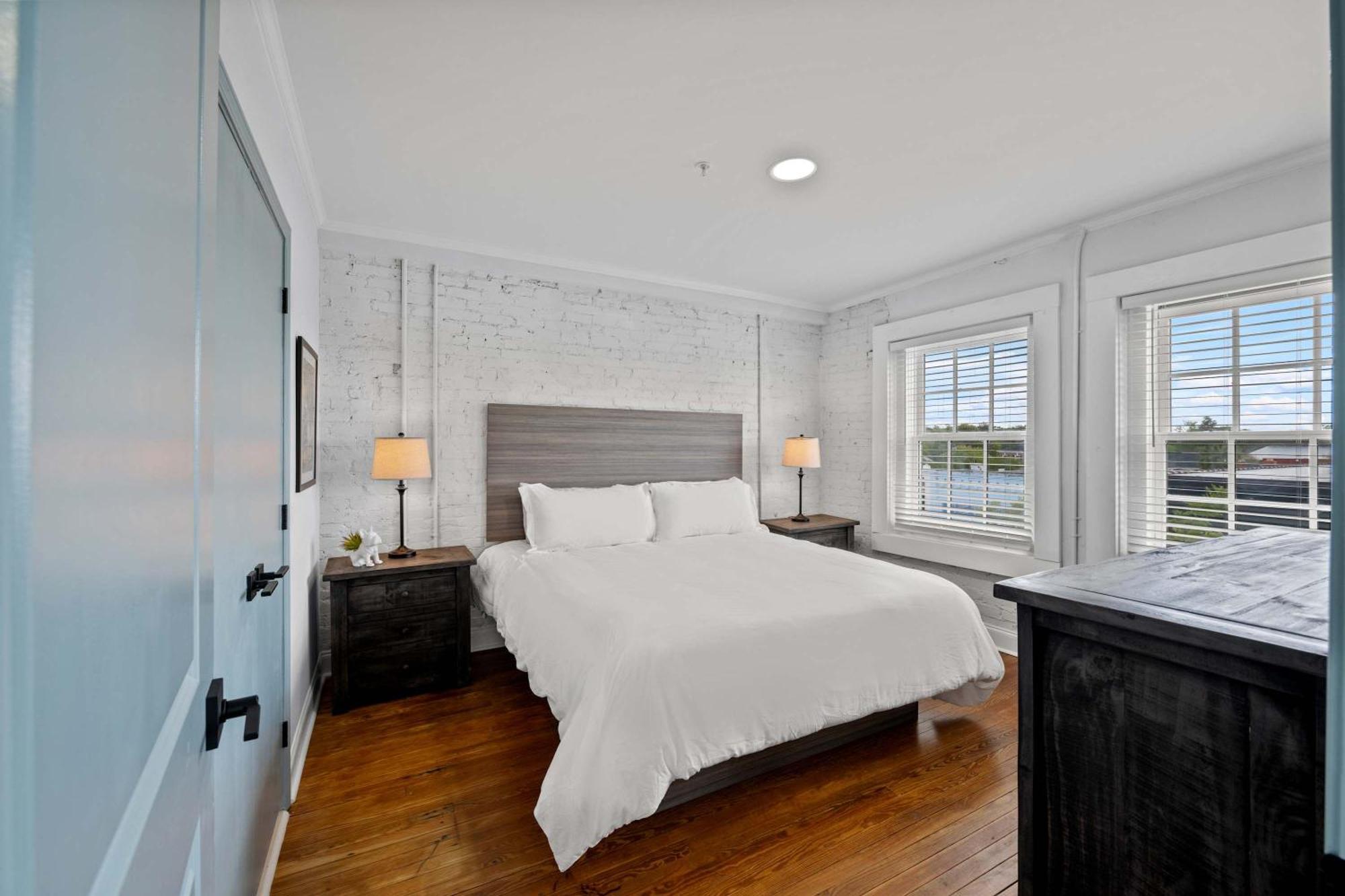 Discover Conway Trendy Downtown Loft Eksteriør bilde